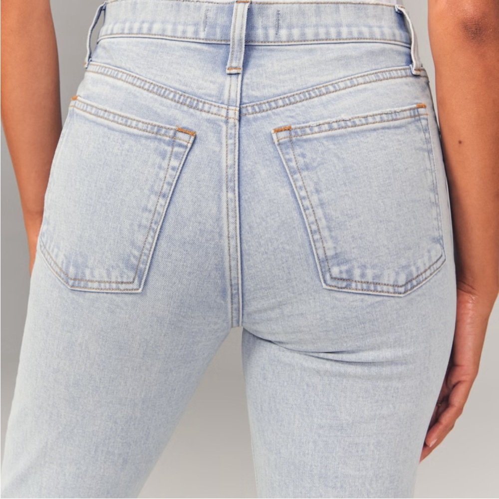 Skinny High Rise Jeans - Picture 2 of 7